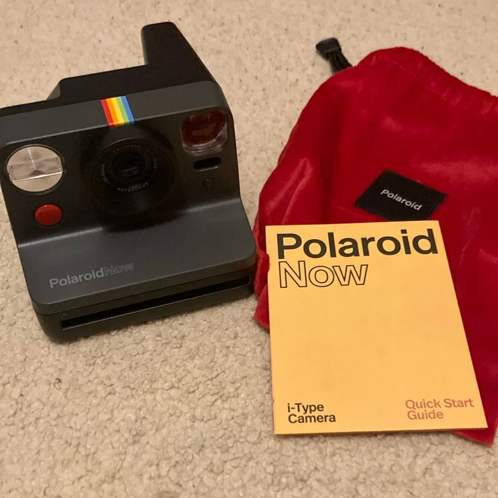 Polaroid Now Black Instant Camera with Dust Bag NEVER BEEN USED
